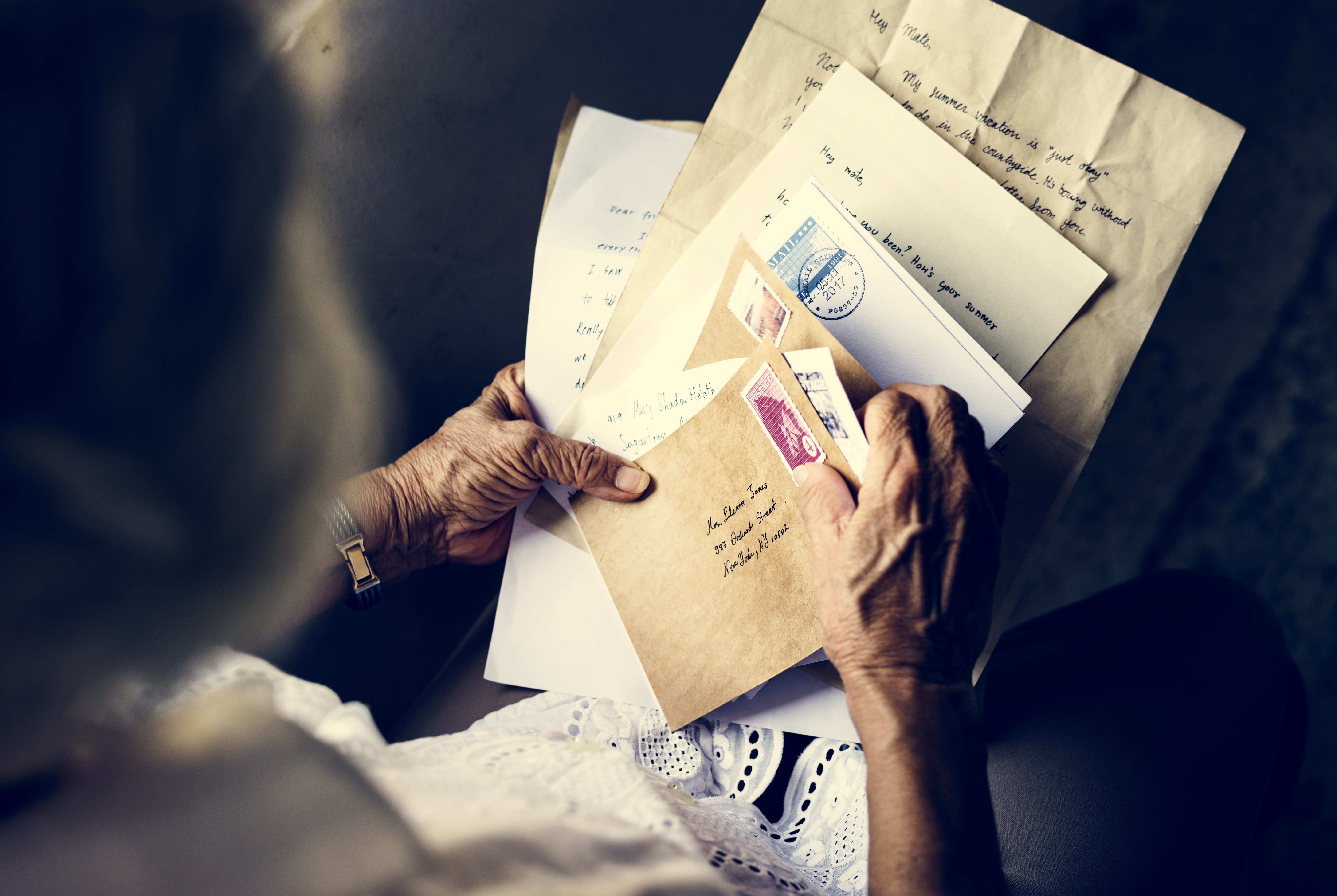 Why People Are More Likely to Open Mail with Handwritten Envelopes